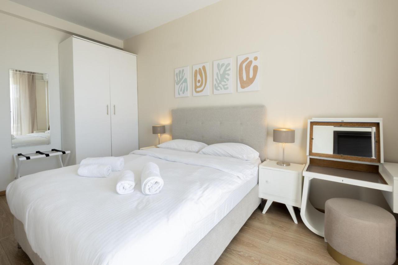 Modern Apt In Glyfada A Breath Away From The Sea - The View Athen Eksteriør billede