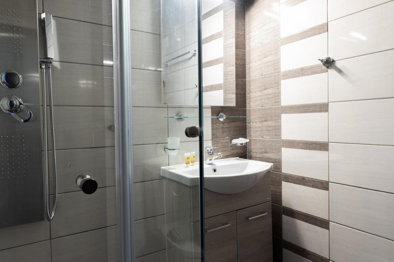 Modern Apt In Glyfada A Breath Away From The Sea - The View Athen Eksteriør billede